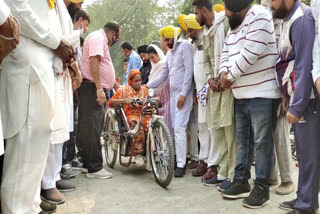 Battery tricycle given by Bhagwant Mann as a Diwali gift to the disabled