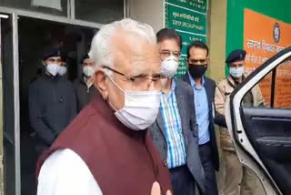 haryana cm manohar lal khattar arrived igmc for health checkup