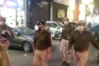 rajouri garden police did foot patrolling in area