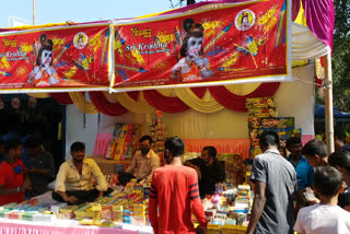 Cracker shops were set up in crowded place in seraikela