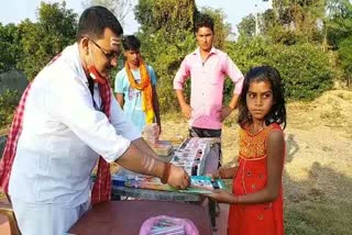 baba-mandir-priest-are-giving-free-education-in-deoghar