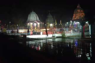 kashmiri pandits celebrating diwali at mattan in martand sun temple