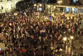 Protesters return of Netanyahu's residence