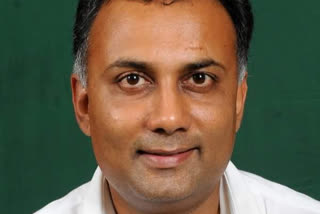 Dinesh Gundurao tweeted against the government