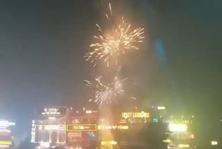 10 person injured by fireworks