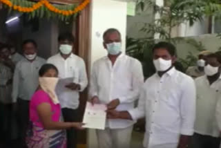 minister harish rao cmrf cheques distribution in siddipet district