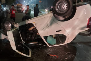 car overturned on kursi road in lucknow