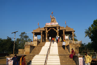 vijay rupani offers prayers at panchdev temple