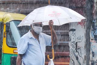 heavy rain lightning over next five days yellow alert  heavy rain kerala latest news  തുലാവർഷം കേരളം വാർത്ത  കേരളം യെല്ലോ അലർട്ട്  കേരളം വ്യാപക മഴ ഇടിമിന്നൽ