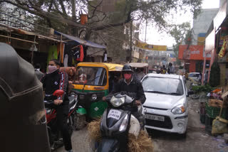 People facing problem due to traffic jam at ratiya marg on bhai dooj