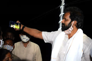 minister srinivas goud starts lighting on tankabund in mahabubnagar