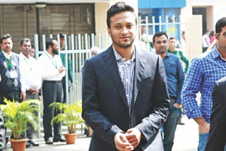 Shakib Al Hasan Kali Puja Death threat Kolkata ஷாகிப் அல் ஹாசன் உயிருக்கு அச்சுறுத்தல் ஷாகிப் அல் ஹாசன் காளி பூஜை மிரட்டல் ஃபேஸ்புக்