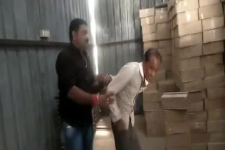 liquor-contractor-checker-brutally-beat-salesmen