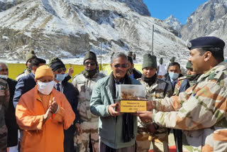 भारत-चीन सीमा पर पहुंचे CM योगी