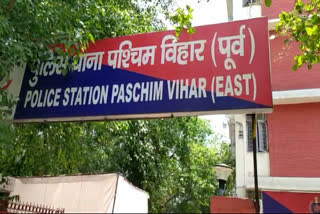 Delhi police arrested a thief in paschim vihar east area