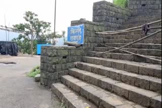 tourist died on raigad fort