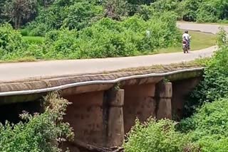 poor construction work in pakhanjur