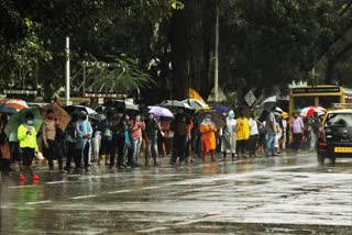 സംസ്ഥാനത്ത് ഇന്ന് ശക്തമായ മഴ വാർത്ത  heavy rain in kerala news  കേരളത്തിൽ ഇന്ന് ശക്തമായ മഴ വാർത്ത  ഏഴ് ജില്ലകളിൽ യെല്ലോ അലർട്ട് കേരളം വാർത്ത  yellow alert in 7 districts news keralam  കാലാവസ്ഥാ നിരീക്ഷണ കേന്ദ്രം കേരളം വാർത്ത  meteorological department kerala news  monsoon kerala news  മൺസൂൺ കേരളം വാർത്ത  kerala heavy rain today news