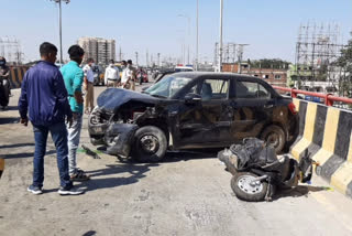 one young man died in road accident at lb nagar fly over