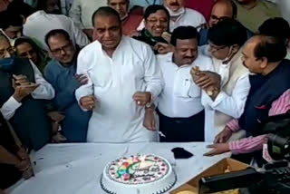 Kamal Nath's birthday celebrated in PCC
