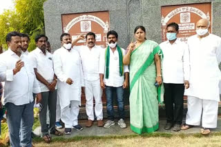 congress leaders visited uddandarayunipalem