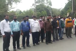 भीलवाड़ा में ट्रांसपोर्ट व्यवसायियों का प्रदर्शन, Transport businessmen protested