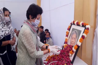 Congress President Kumari Selja paid tribute Chandravati Devi in dadri