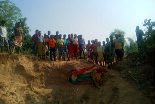 crematoriums-also-dug-by-sand-mafia-in-takhatpur-of-bilaspur