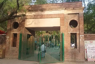 problems facing students in pg admission in delhi university
