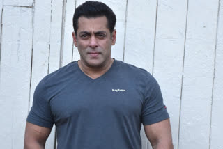 Salman & family in isolation as staff test Covid positive: Reports