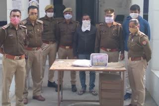 Thief arrested from Beta-2 area of Noida 4 lakh 40 thousand 750 rupees recovered