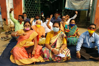 councilors protest regarding water supply in pakur