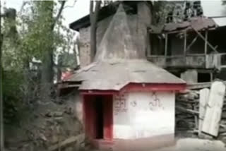 Historic Shiva temple of in Pulwama in dilapidated condition