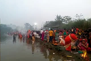 chhath Pooja celebrated with enthusiasm in Dhanbad