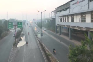 with-low-visibility-and-thick-haze-delhis-air-quality-remains-very-poor