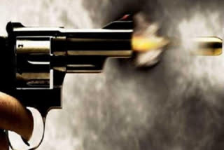 one man died after firing in lucknow