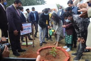 cm-hemant-soren-arrived-at-netharhat-residential-school-of-latehar