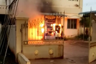 Fire breaks out at Cinnamanur Registrar's Office