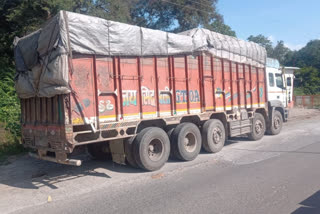 Seize the 14-wheel truck on a mountain road without permission!