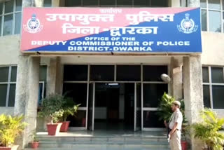 Cyber cell team recovered four stolen mobiles in dwarka