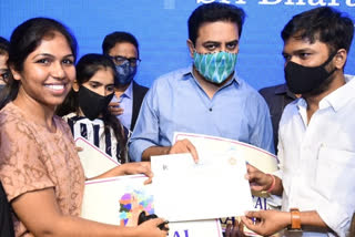 ktr gave certificate to software employee sharada in hyderabad