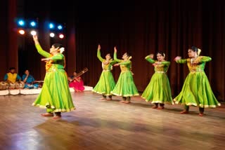 Suchitra Harmalkar performed Kathak dance