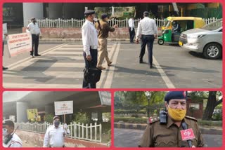 Delhi traffic police started awareness campaign regarding rules on Moti Bagh red light