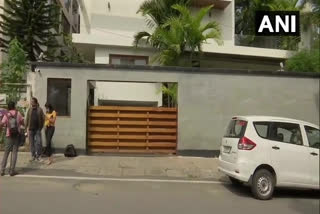 CBI raids residence of former Karnataka Minister Roshan Baig in IMA scam case  Karnataka Minister Roshan Baig  കർണാടക മുൻ മന്ത്രി റോഷൻ ബെയ്‌ഗിന്‍റെ  ബെംഗളൂരു:  കർണാടക മുൻ മന്ത്രി