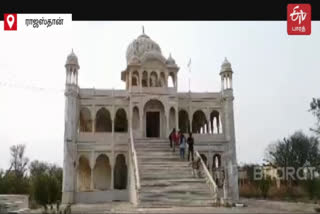 Rajasthan Wife got a 'Taj Mahal' constructed in Dudhwakhara Taj Mahal Rajasthan கணவனுக்கு தாஜ்மஹால் கட்டிய மனைவி ஷாஜகான் தாஜ்மஹால் ராஜஸ்தான்