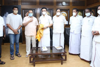 Actor S.S.R. Their son Rajendrakumar, Ex. M.P., joined DMK.