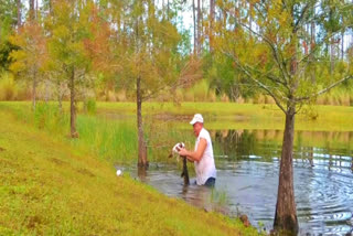 Florida man rescues puppy from alligator's jaws