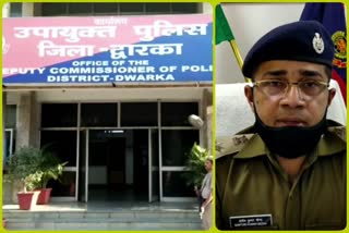 Dwarka district police arrested two smugglers including a woman