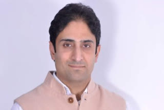 Amid chaos, Junaid Matoo elected Srinagar Mayor for second time