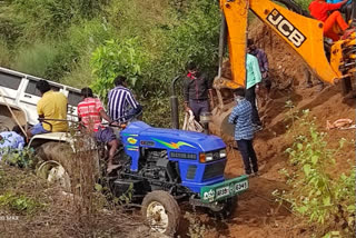 a car overturned at Rautu Gudem canal bridge